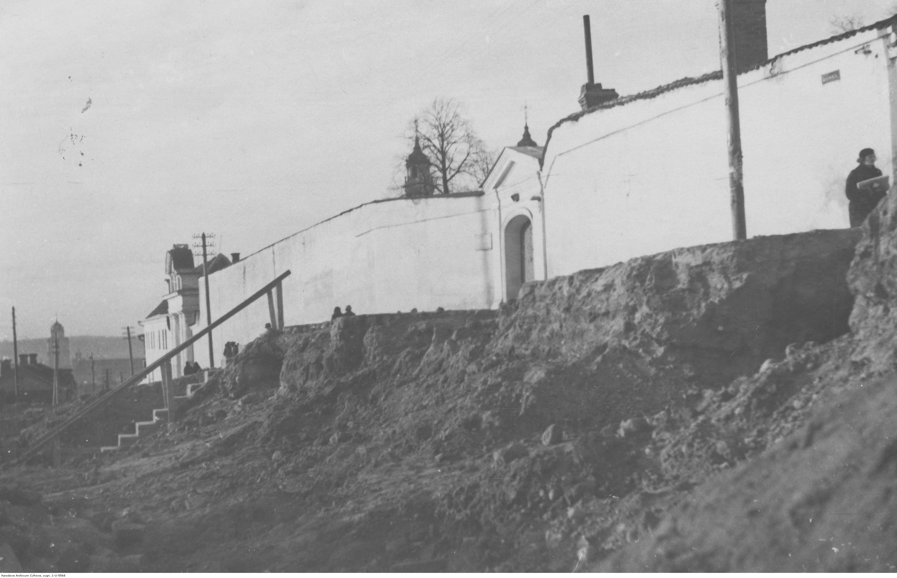 Fragment muru przy klasztorze Sióstr Wizytek w Rzeszowie, rok 1918- 1939