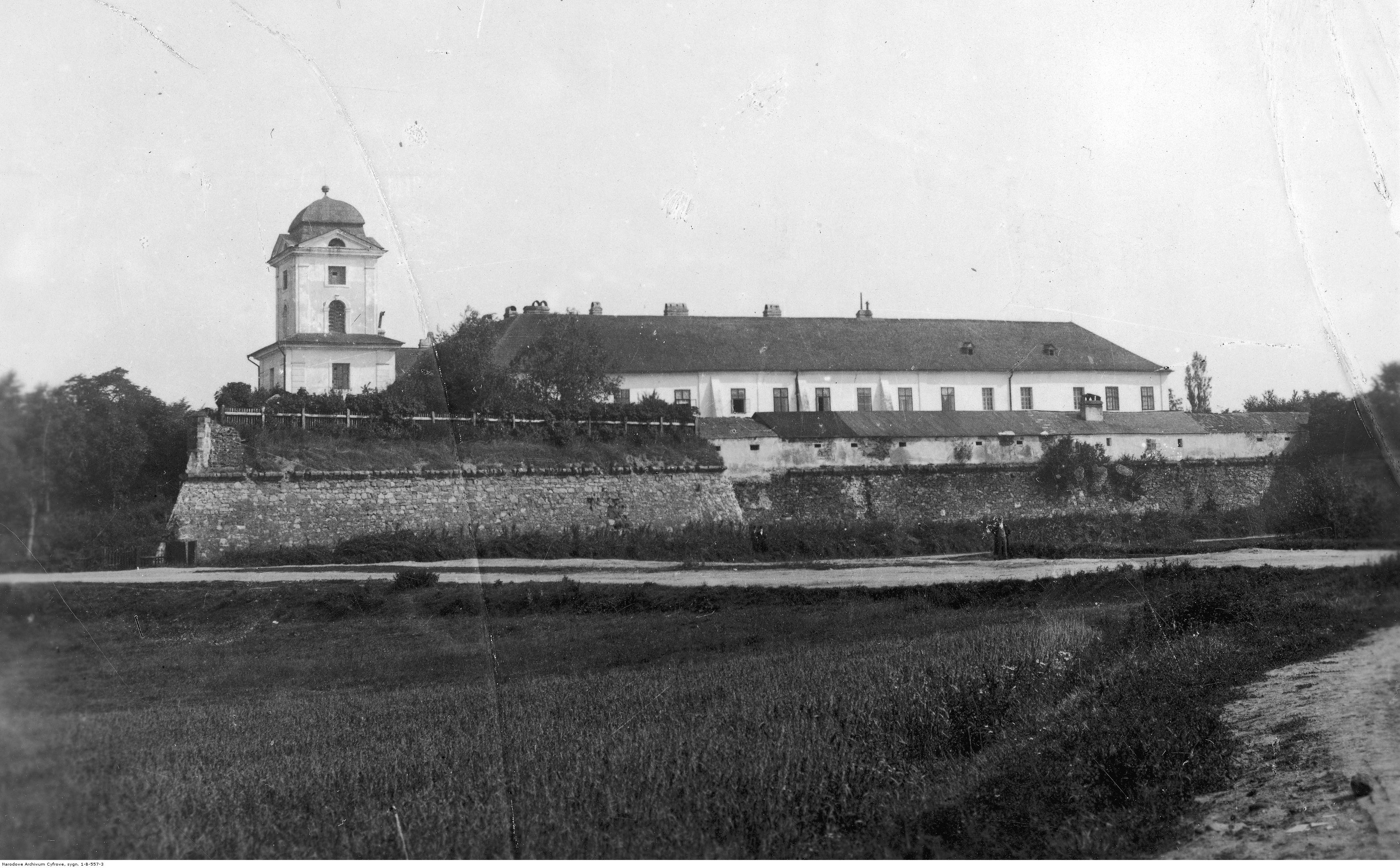Siedziba Sądu Okręgowego w Rzeszowie znajdująca się w Zamku Lubomirskich. Widok ogólny, rok 1929- 1939