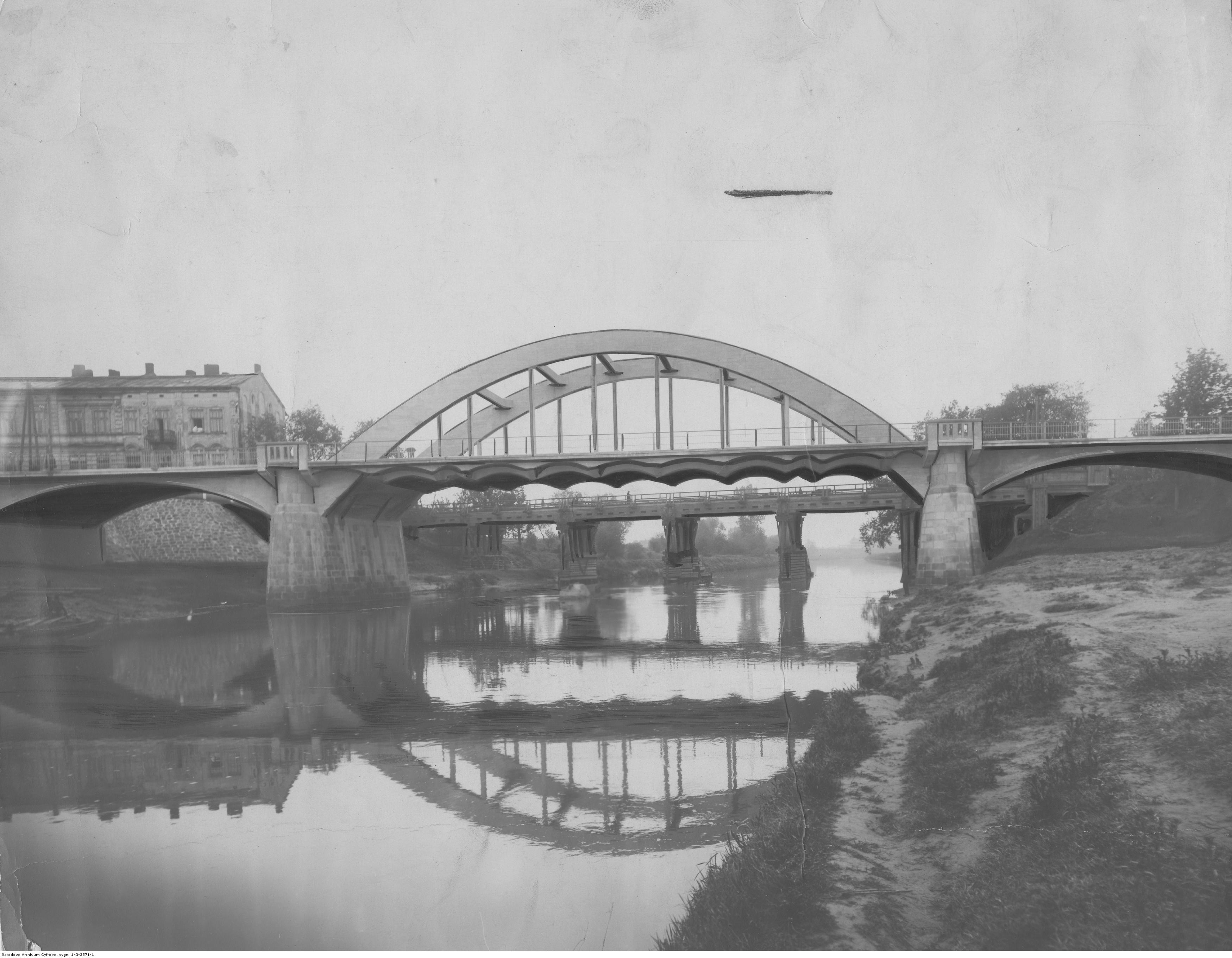 Rzeszów, most drogowy na Wisłoku